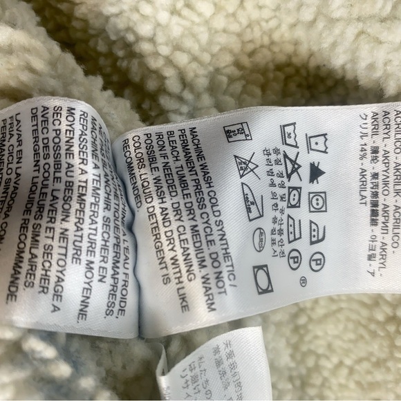 Levi's Denim Jacket with Sherpa Lining Size Women’s Large - Picture 9 of 10